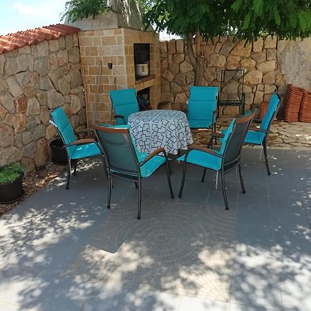 Apartmani Ruza Kosljun ภายนอก รูปภาพ